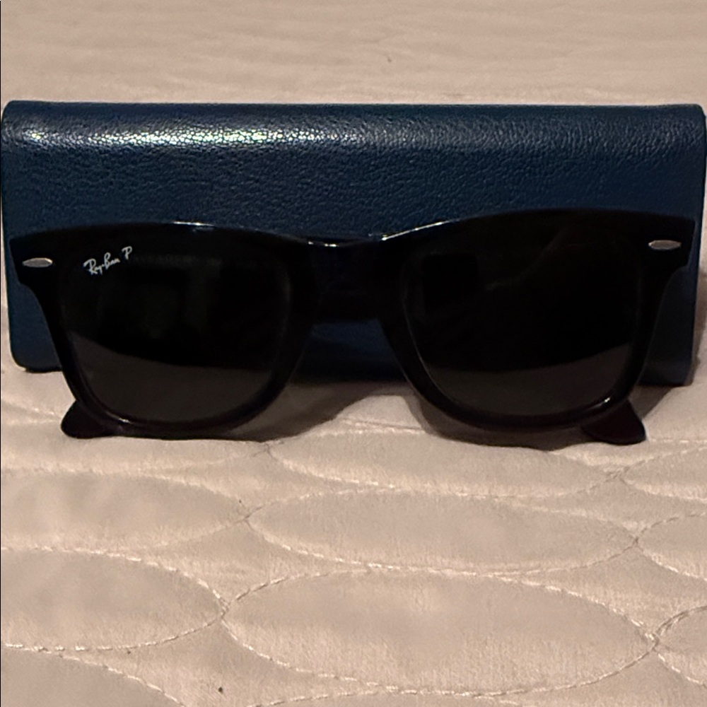 Ray-Ban Black Sunglasses